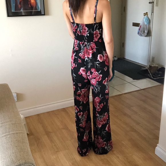 Guess Long Floral Romper. - Picture 4 of 9